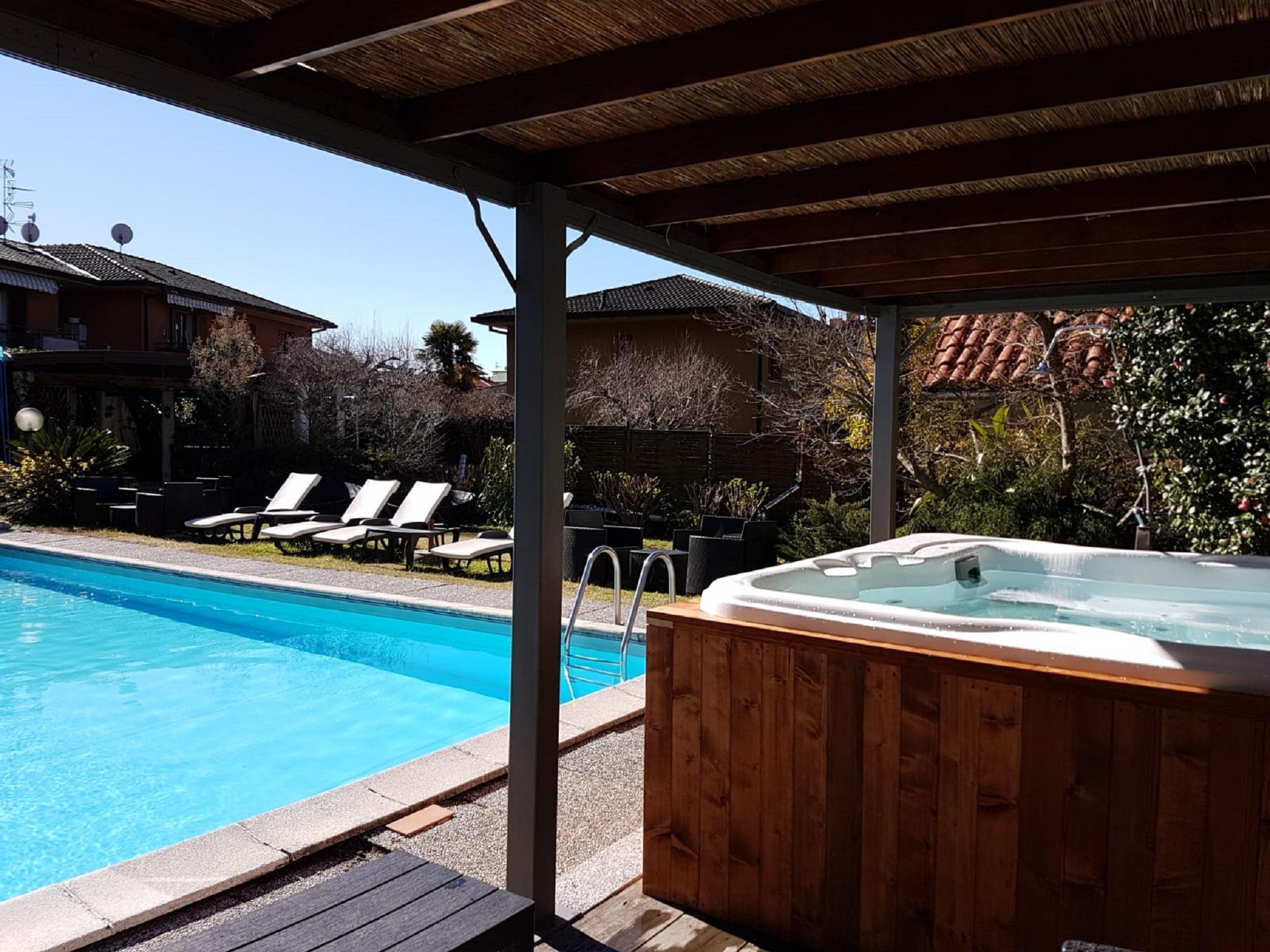 Albergo Paradiso Maccagno エクステリア 写真