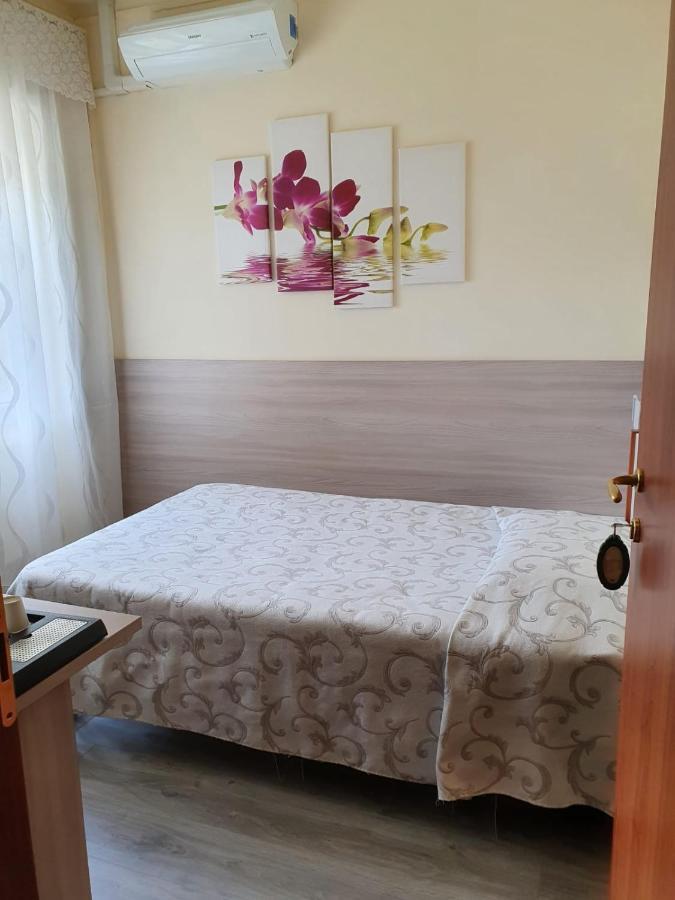 Albergo Paradiso Maccagno エクステリア 写真