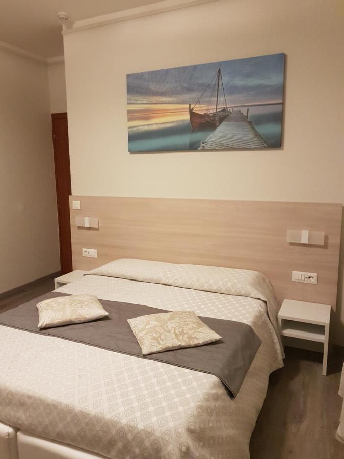 Albergo Paradiso Maccagno エクステリア 写真
